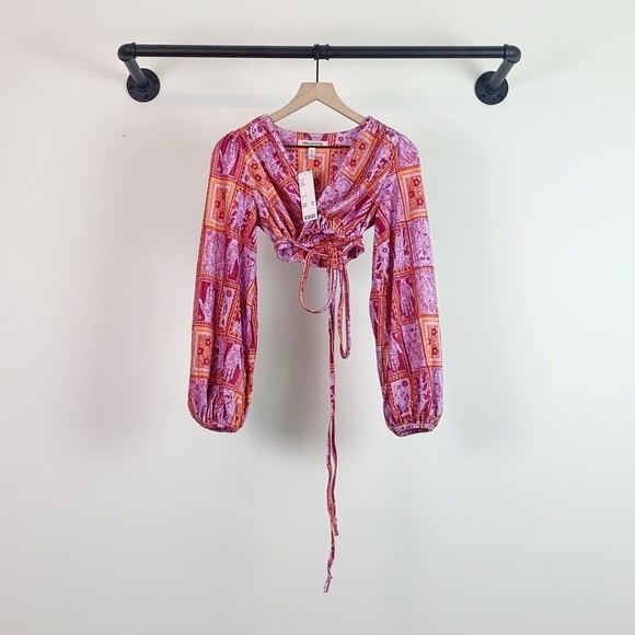 NWT Urban Outfitters Florentina Cropped Floral Velvet Wrap Top - Picture 5 of 7